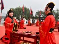 中式婚礼汉服父母穿搭，中式婚礼父母穿什么衣服合适